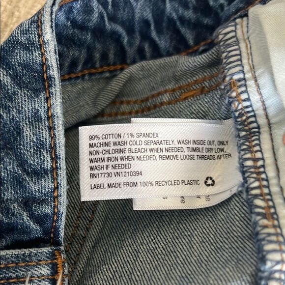 Blue High-Waisted Jean Shorts with Frayed Hem - Picture 5 of 5